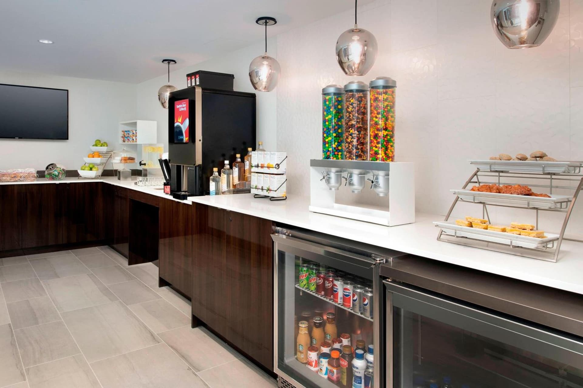 Delta Hotels by Marriott Seattle Everett gallery photo in Everett, WA — image 7