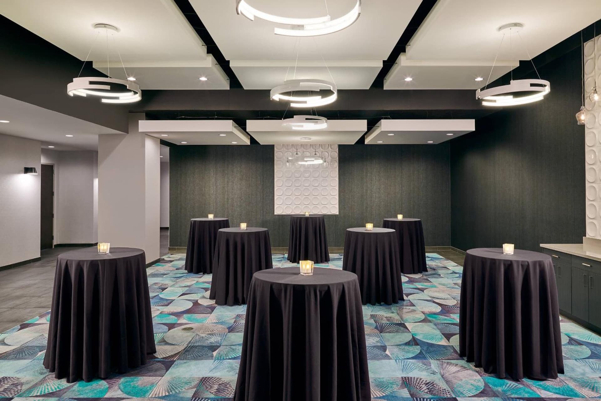 Aloft by Marriott South Bend gallery photo in South Bend, IN — image 9