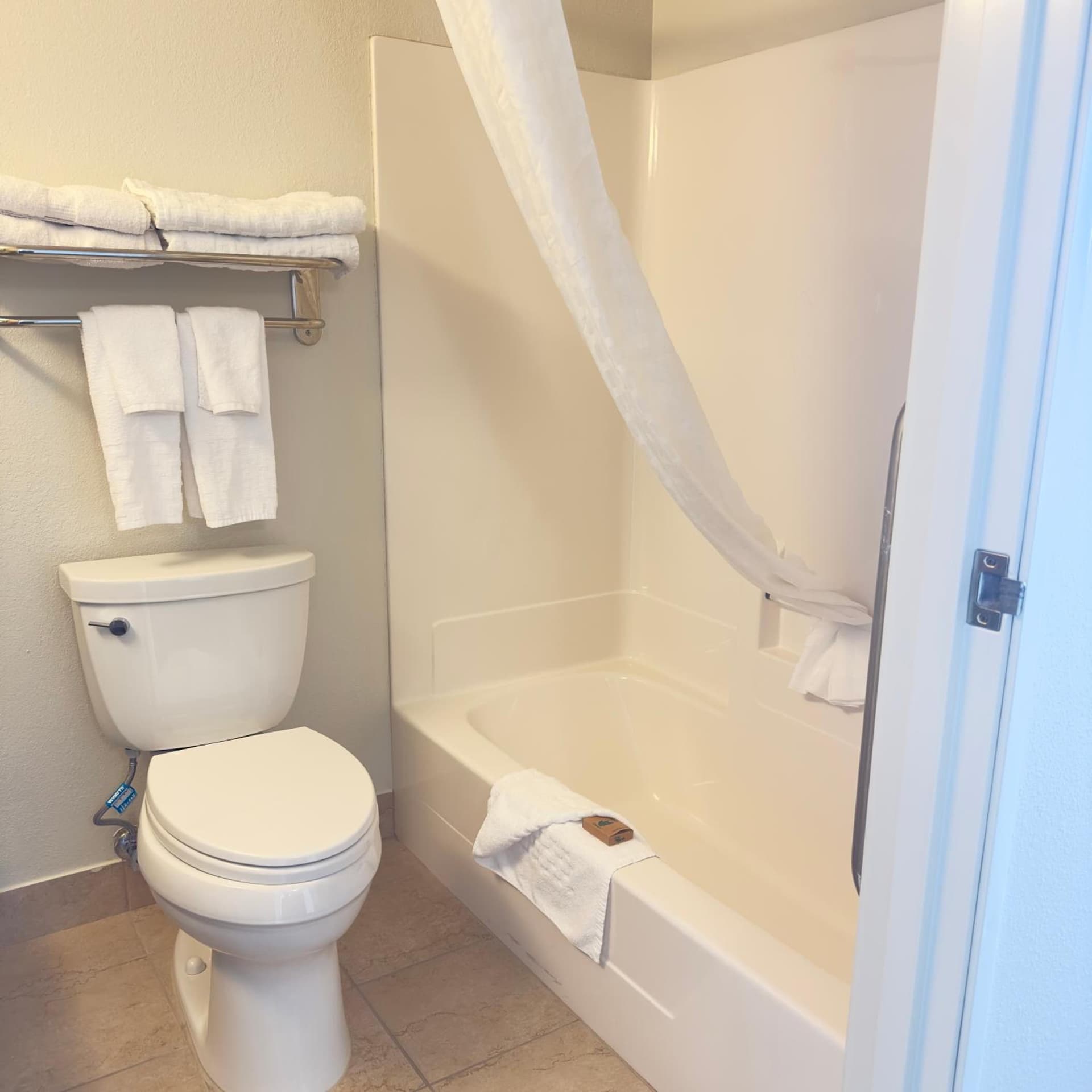 Sleep Inn & Suites near Spirit Mountain property views in Duluth, MN — gallery photo 3