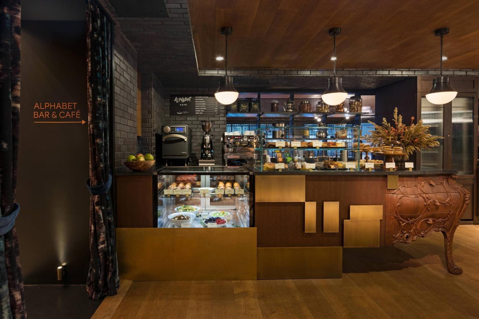 Moxy NYC East Village gallery photo in New York, NY — image 40