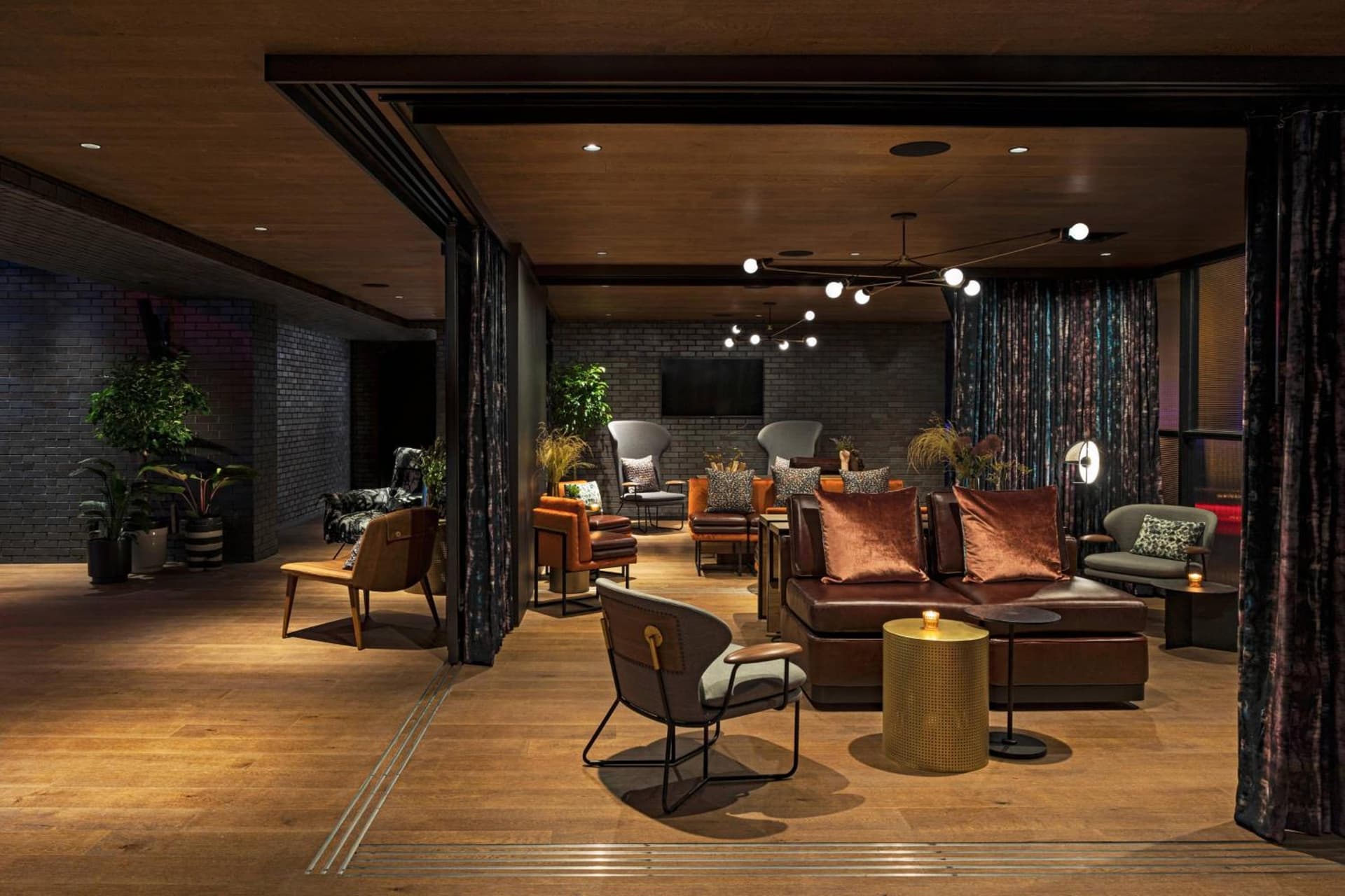 Moxy NYC East Village gallery photo in New York, NY — image 42
