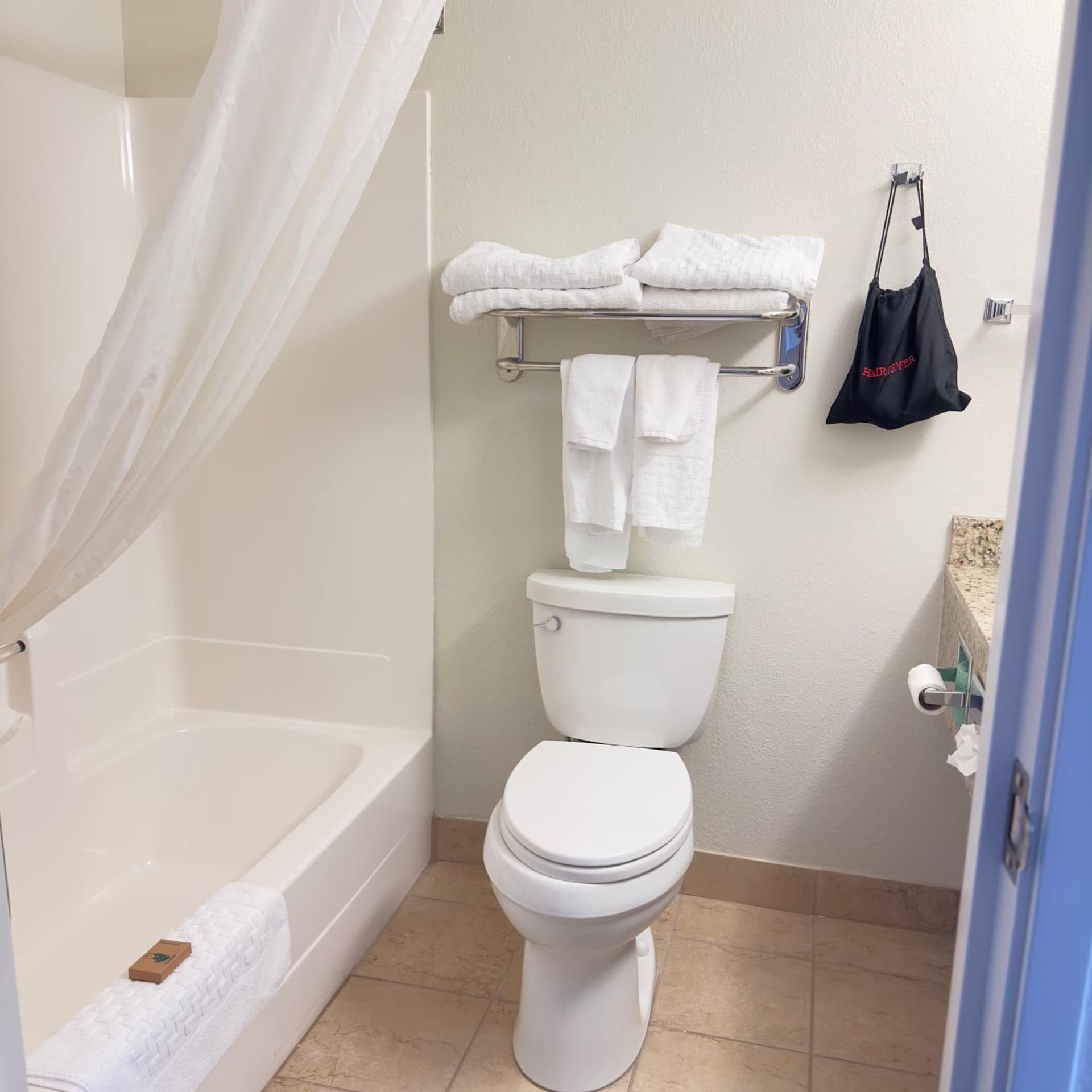 Sleep Inn & Suites near Spirit Mountain gallery photo in Duluth, MN — image 16