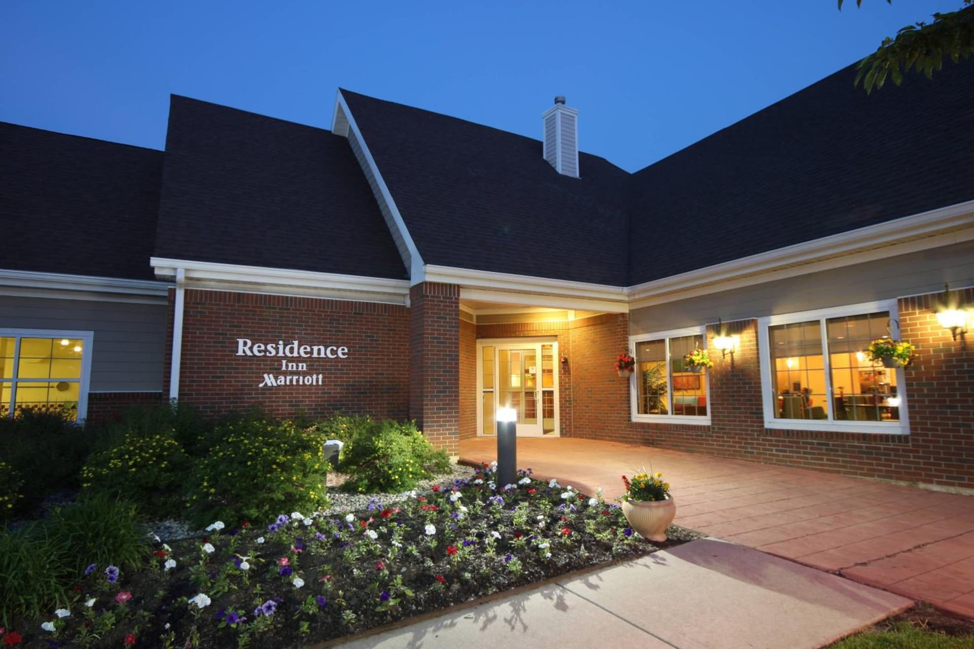 Residence Inn by Marriott Chicago / Bloomingdale interior in Bloomingdale, IL — gallery photo 2