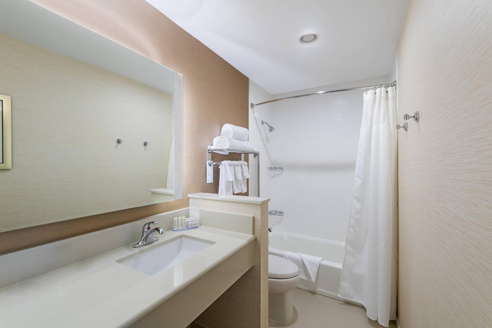 Fairfield by Marriott Inn & Suites Uncasville Mohegan Sun Area gallery photo in Uncasville, CT — image 6