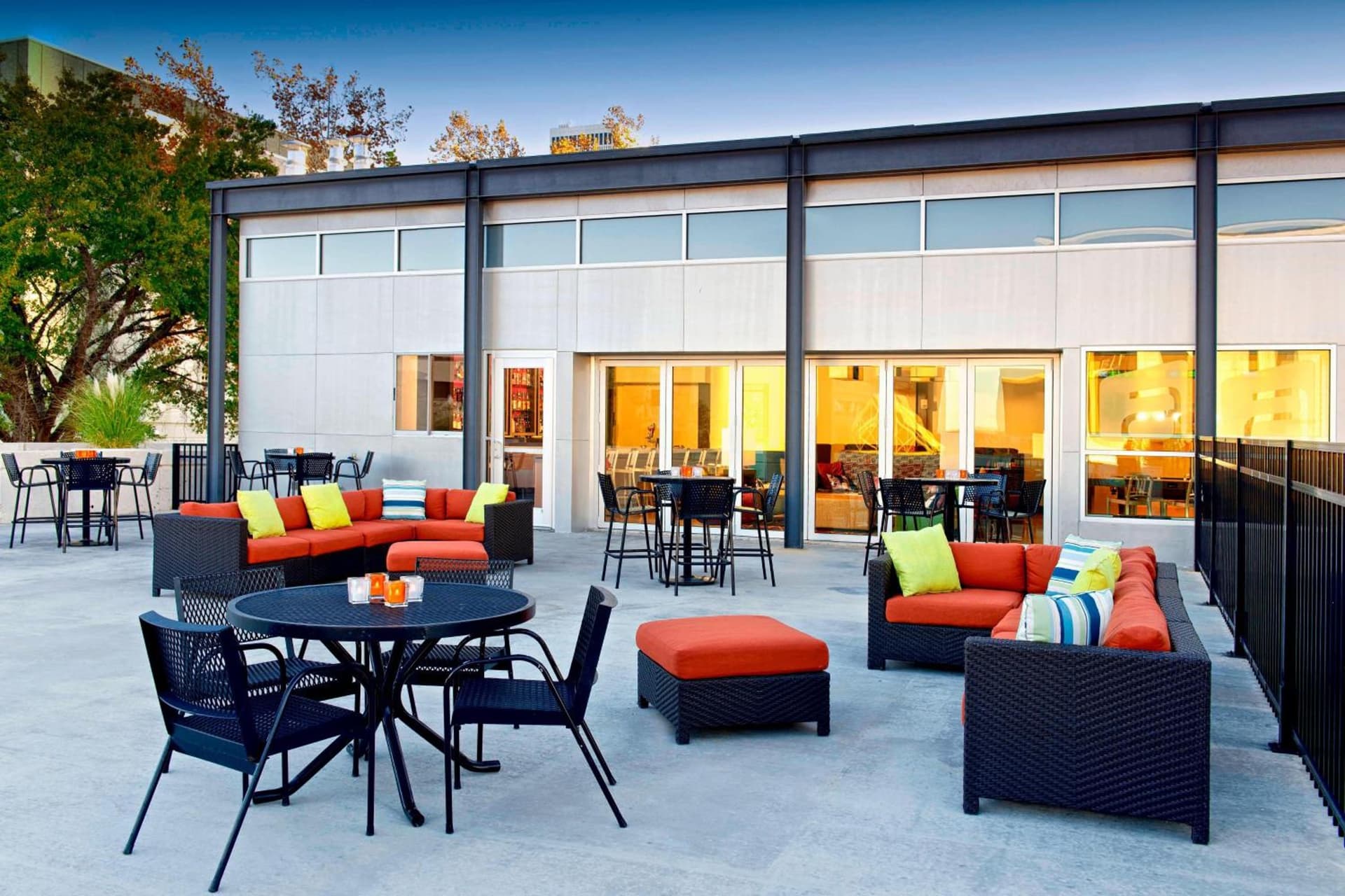 Aloft by Marriott Tulsa Downtown interior in Tulsa, OK — gallery photo 2