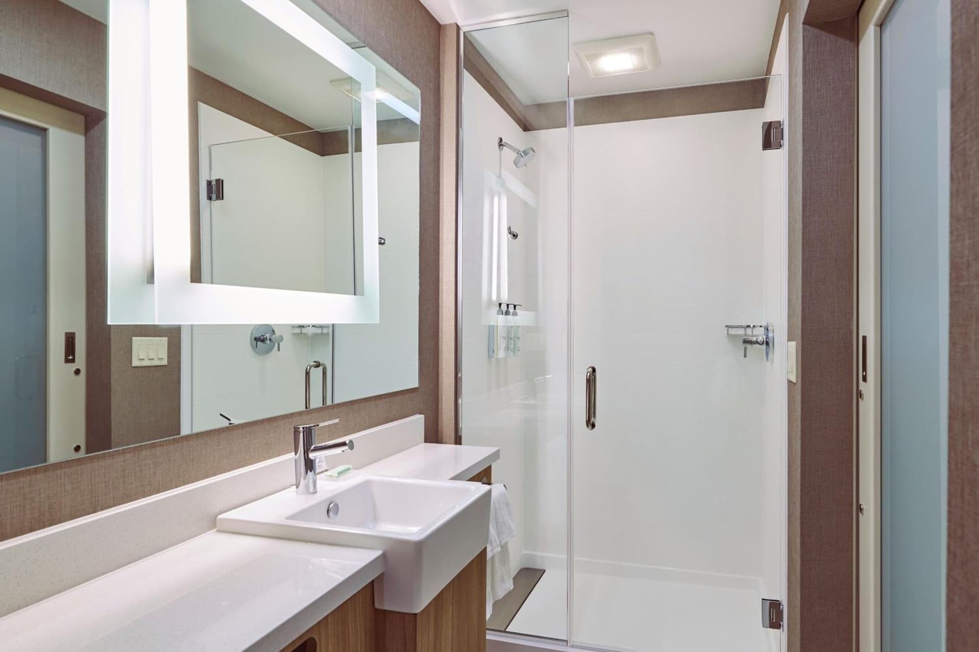 SpringHill Suites by Marriott Medford Airport interior in Medford, OR — gallery photo 2
