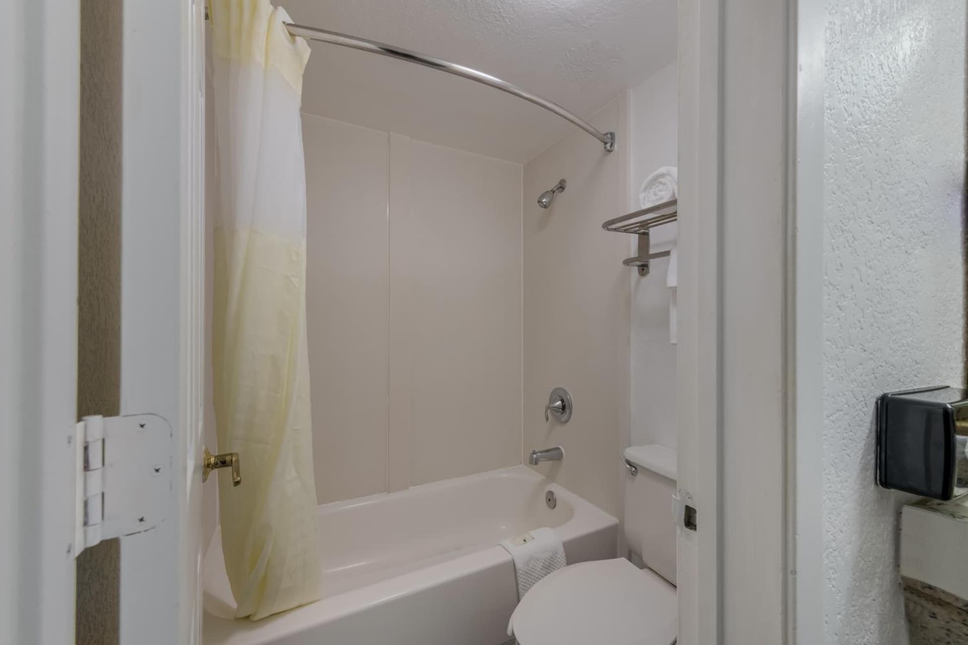 Quality Inn & Suites Airport gallery photo in Charlotte, NC — image 20