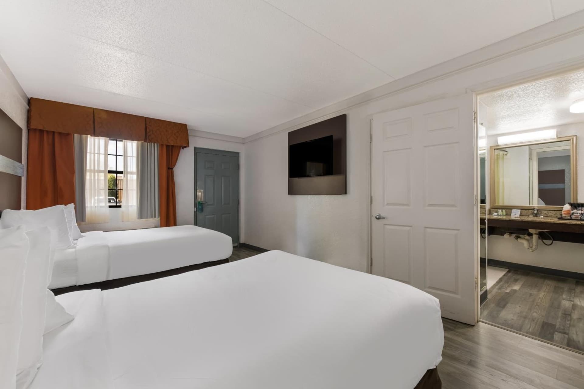 Quality Inn & Suites Airport gallery photo in Charlotte, NC — image 31