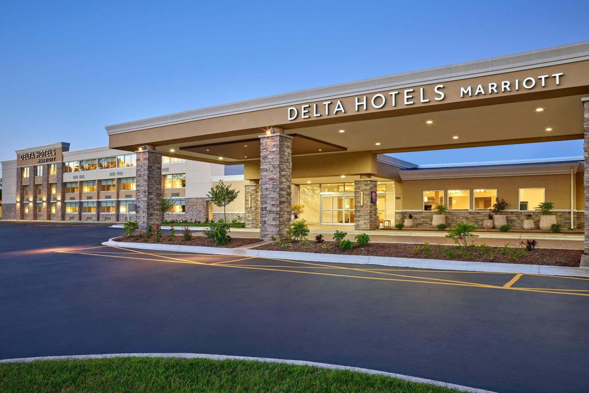 Delta Hotels by Marriott Chicago Willowbrook property views in Willowbrook, IL — gallery photo 3
