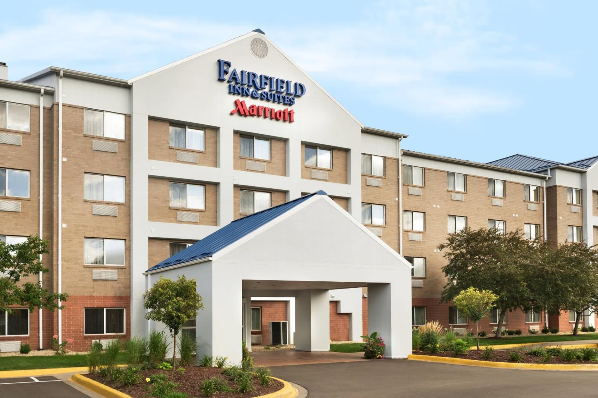 Fairfield Inn & Suites Minneapolis Bloomington/Mall of America interior in Bloomington, MN — gallery photo 2