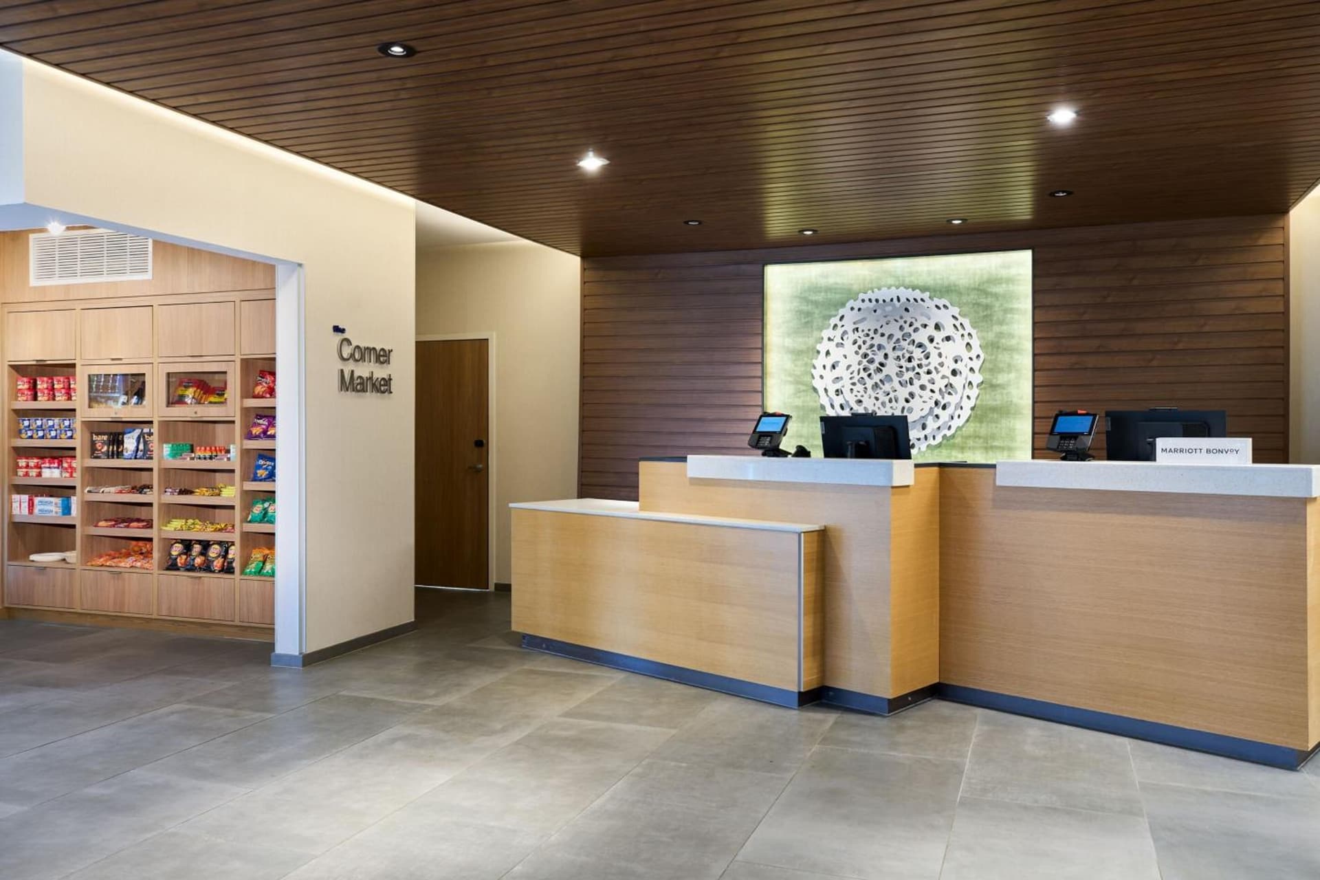 Fairfield by Marriott Inn & Suites Hagerstown interior in Hagerstown, MD — gallery photo 2