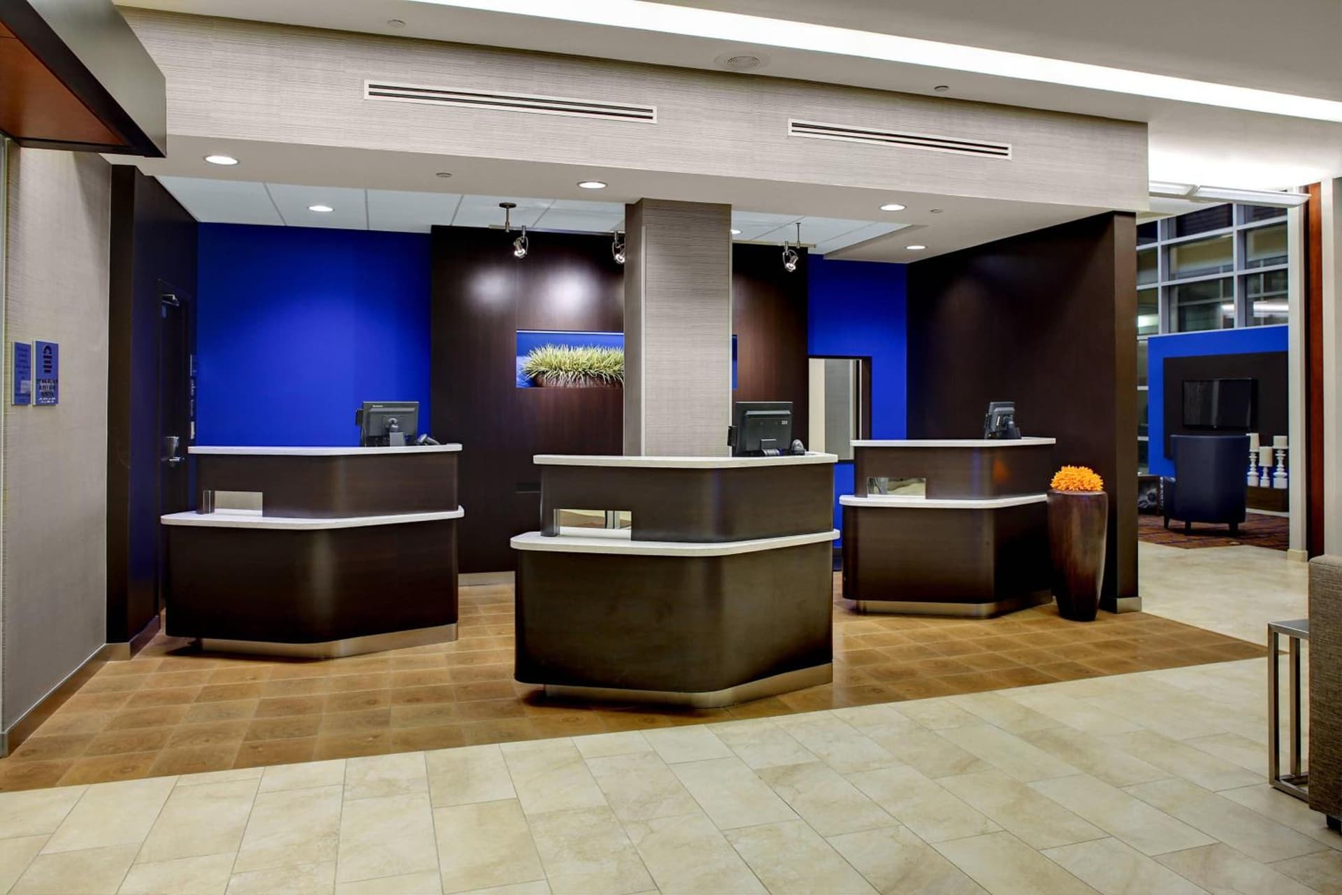 Courtyard by Marriott Atlanta Buckhead interior in Atlanta, GA — gallery photo 2