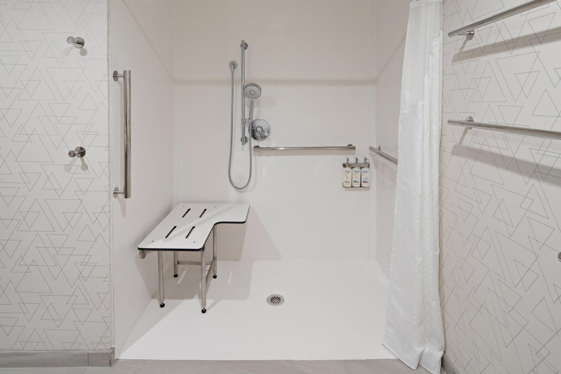 Holiday Inn Express & Suites - Hollister by IHG gallery photo in Hollister, CA — image 27