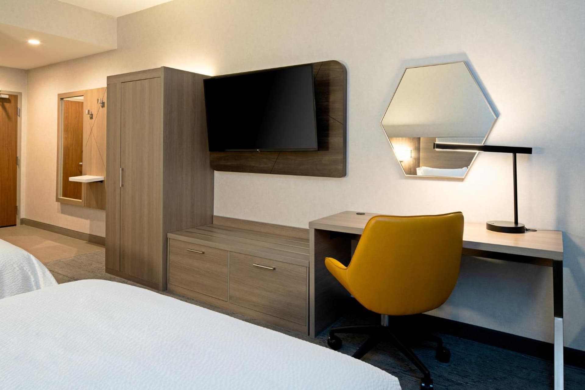 Holiday Inn Express & Suites - Hollister by IHG gallery photo in Hollister, CA — image 40