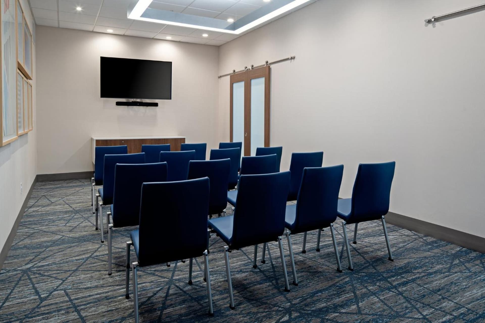 Holiday Inn Express & Suites - Hollister by IHG gallery photo in Hollister, CA — image 26
