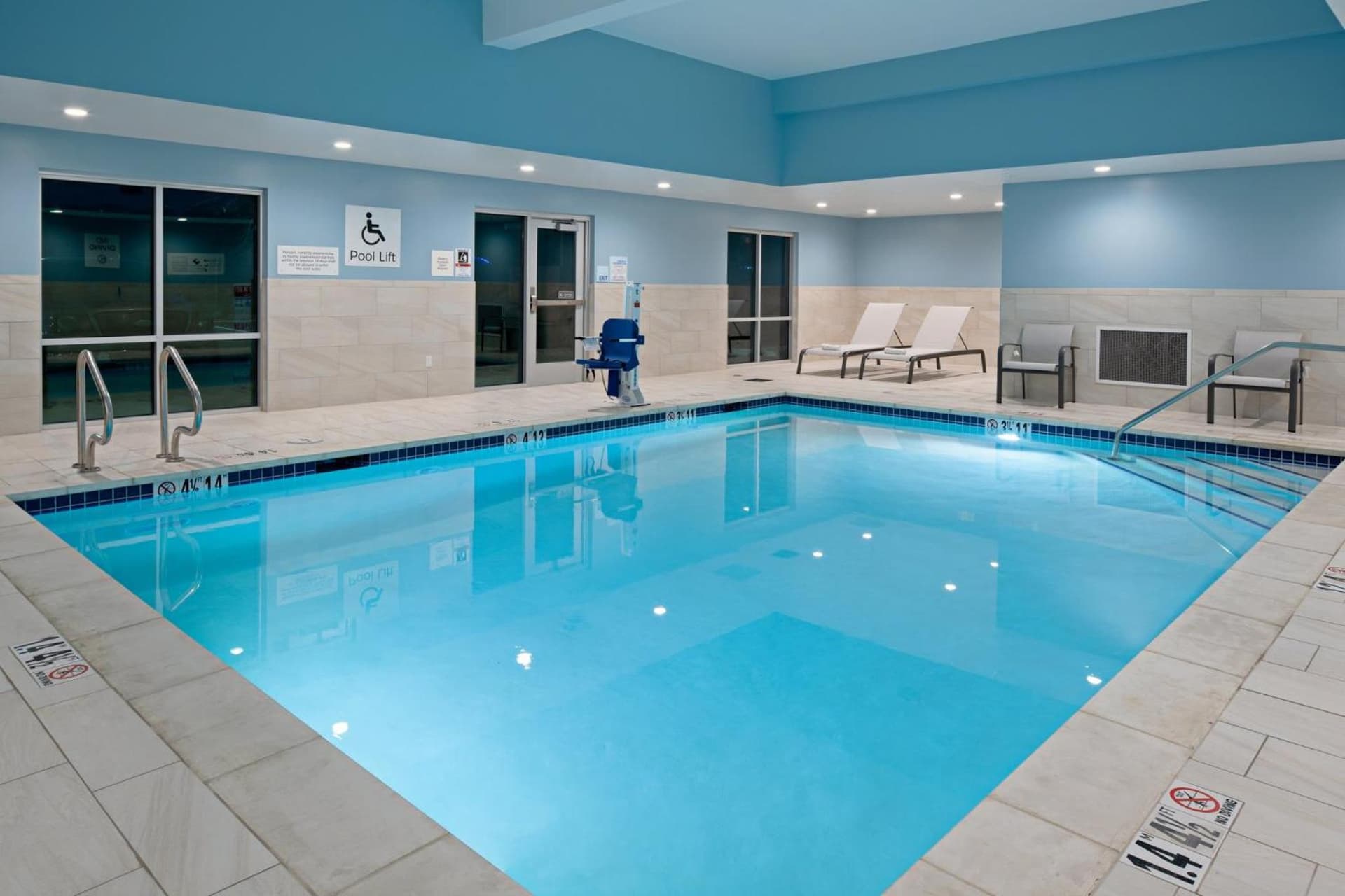 Holiday Inn Express & Suites - Hollister by IHG gallery photo in Hollister, CA — image 9