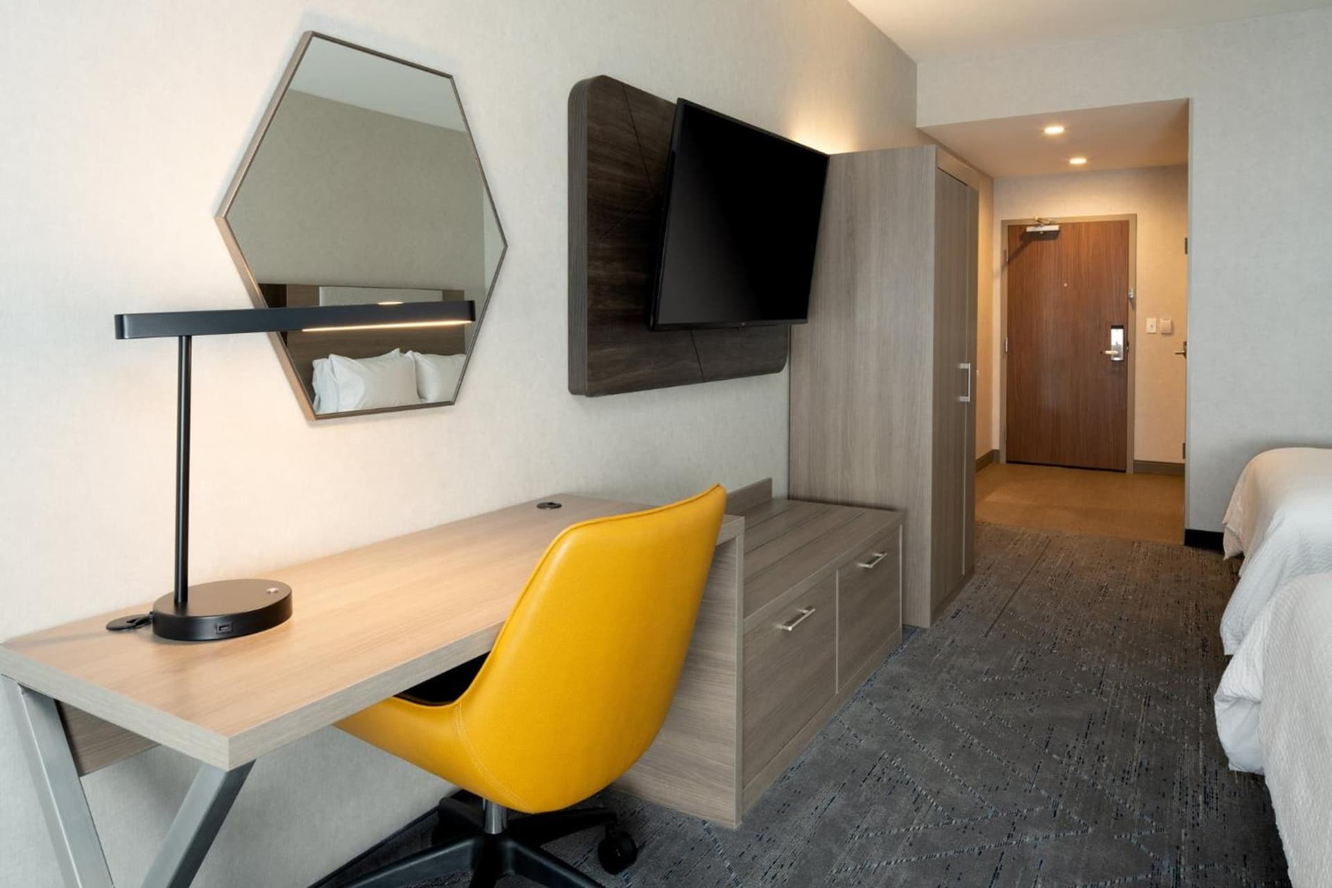 Holiday Inn Express & Suites - Hollister by IHG gallery photo in Hollister, CA — image 35