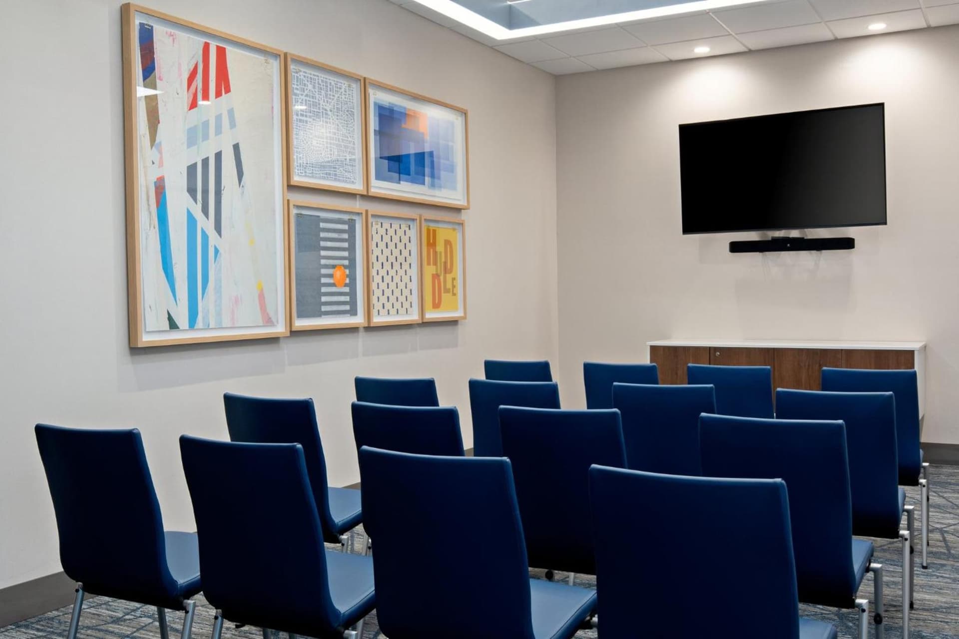 Holiday Inn Express & Suites - Hollister by IHG gallery photo in Hollister, CA — image 16