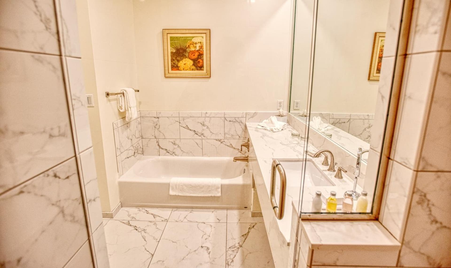 Trianon Bonita Bay Hotel gallery photo in Bonita Springs, FL — image 16