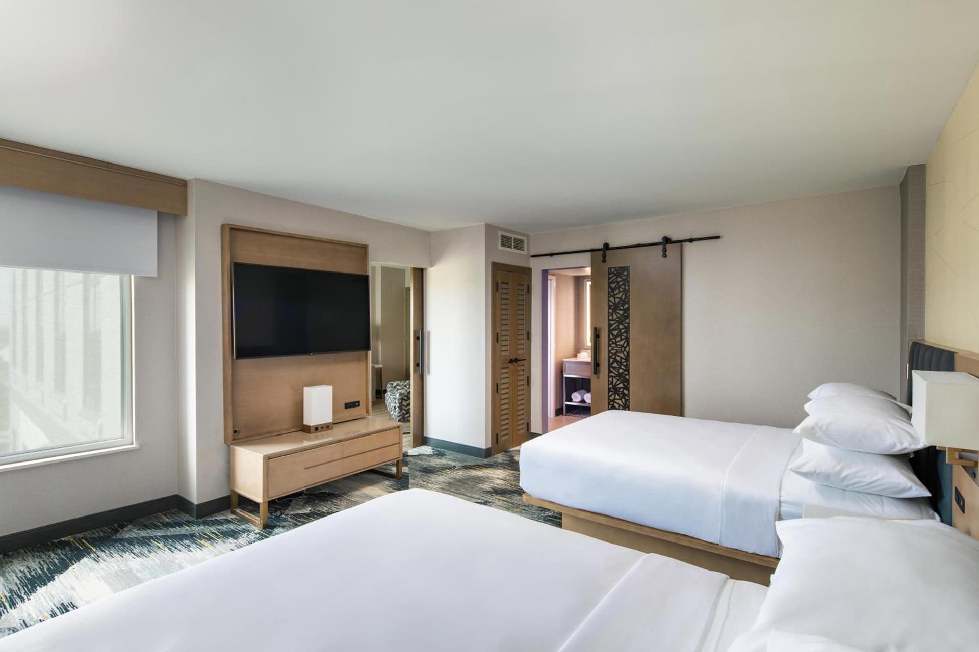 Sheraton Suites Columbus Worthington gallery photo in Columbus, OH — image 21