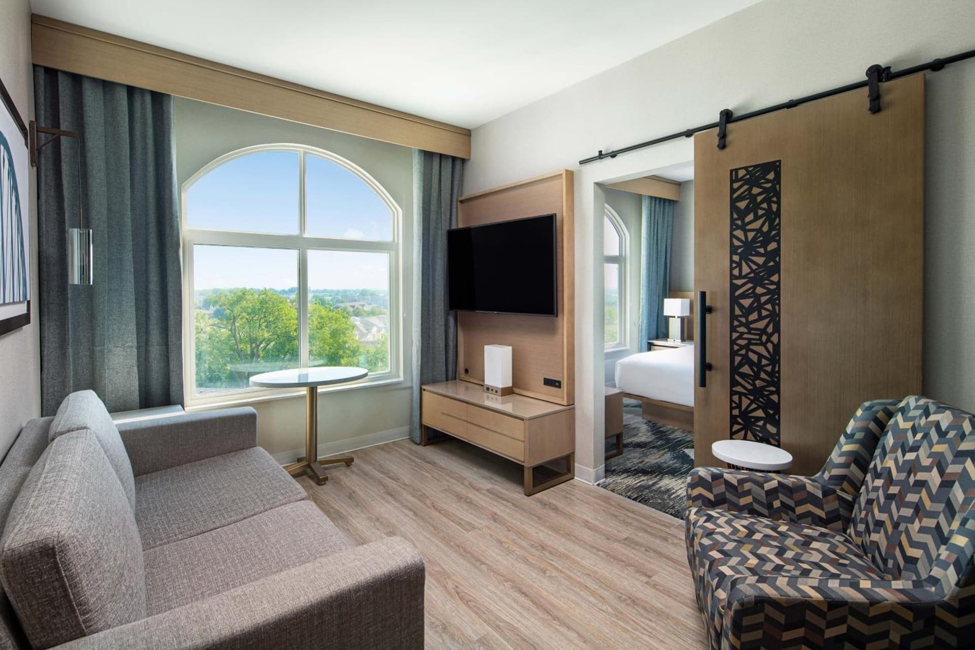 Sheraton Suites Columbus Worthington gallery photo in Columbus, OH — image 22