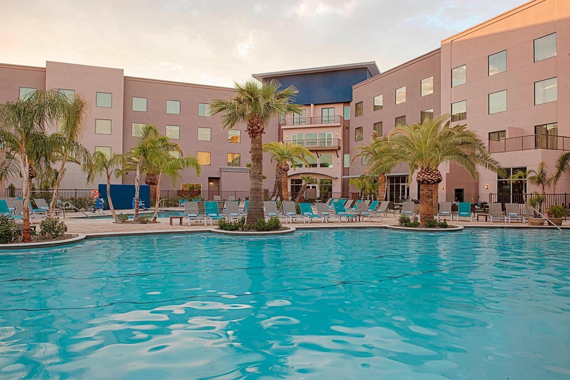 Sheraton Mesa Hotel at Wrigleyville West gallery photo in Mesa, AZ — image 21