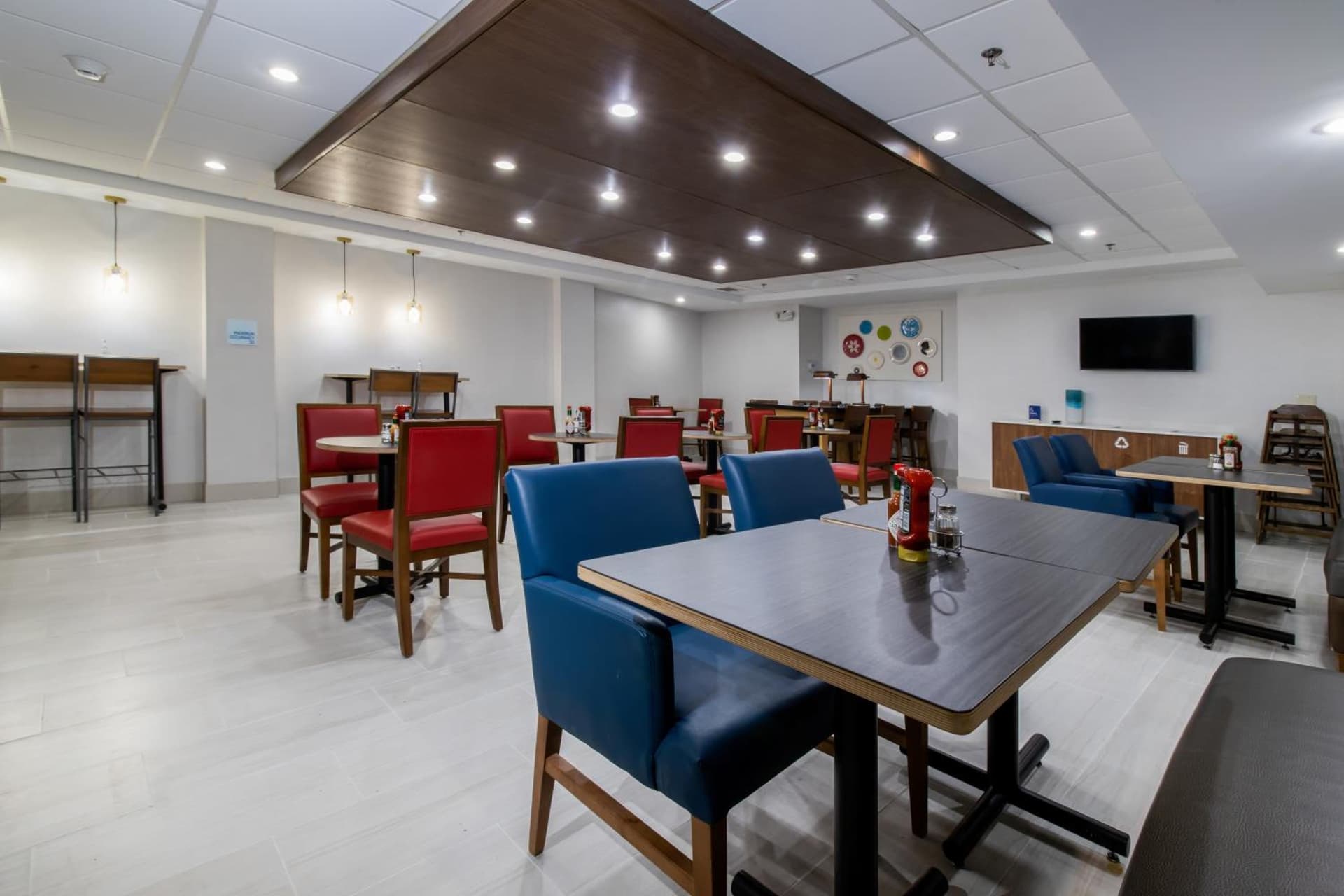 Holiday Inn Express Hotel & Suites Swansea by IHG gallery photo in Swansea, MA — image 44