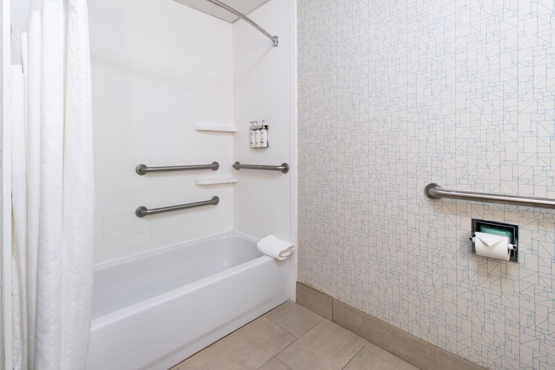Holiday Inn Express Hotel & Suites Swansea by IHG gallery photo in Swansea, MA — image 39