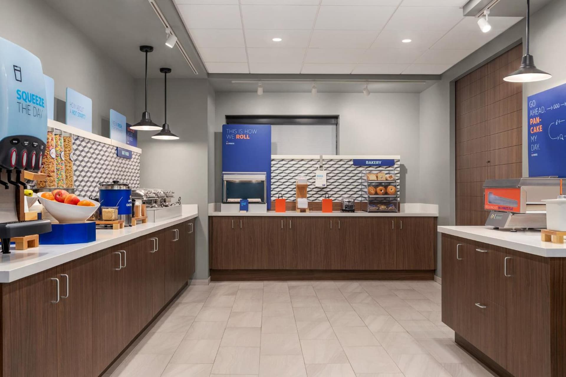 Holiday Inn Express & Suites East Greenbush Albany-Skyline by IHG interior in Rensselaer, NY — gallery photo 2