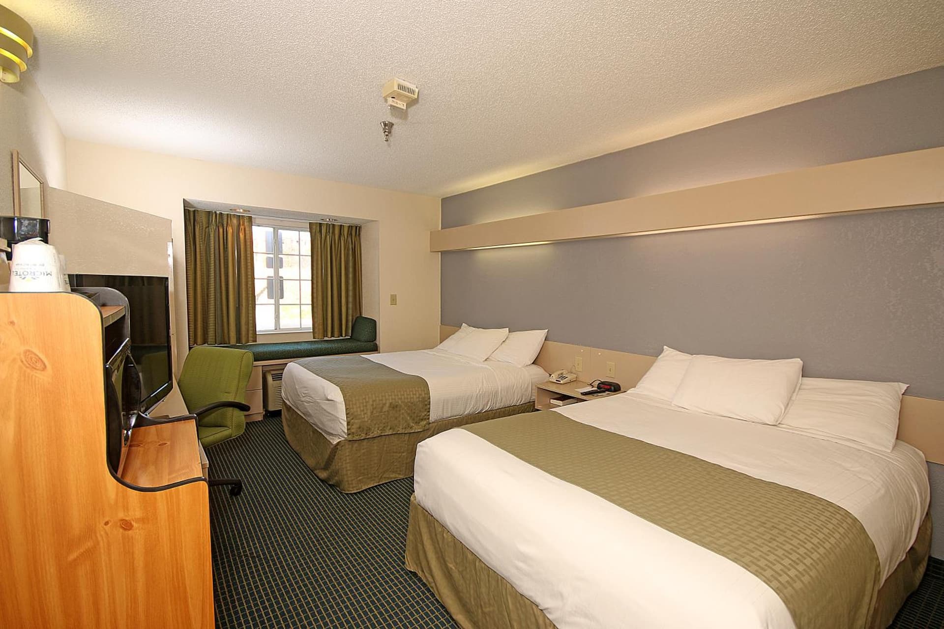 Microtel Inn & Suites by Wyndham Statesville gallery photo in Statesville, NC — image 5
