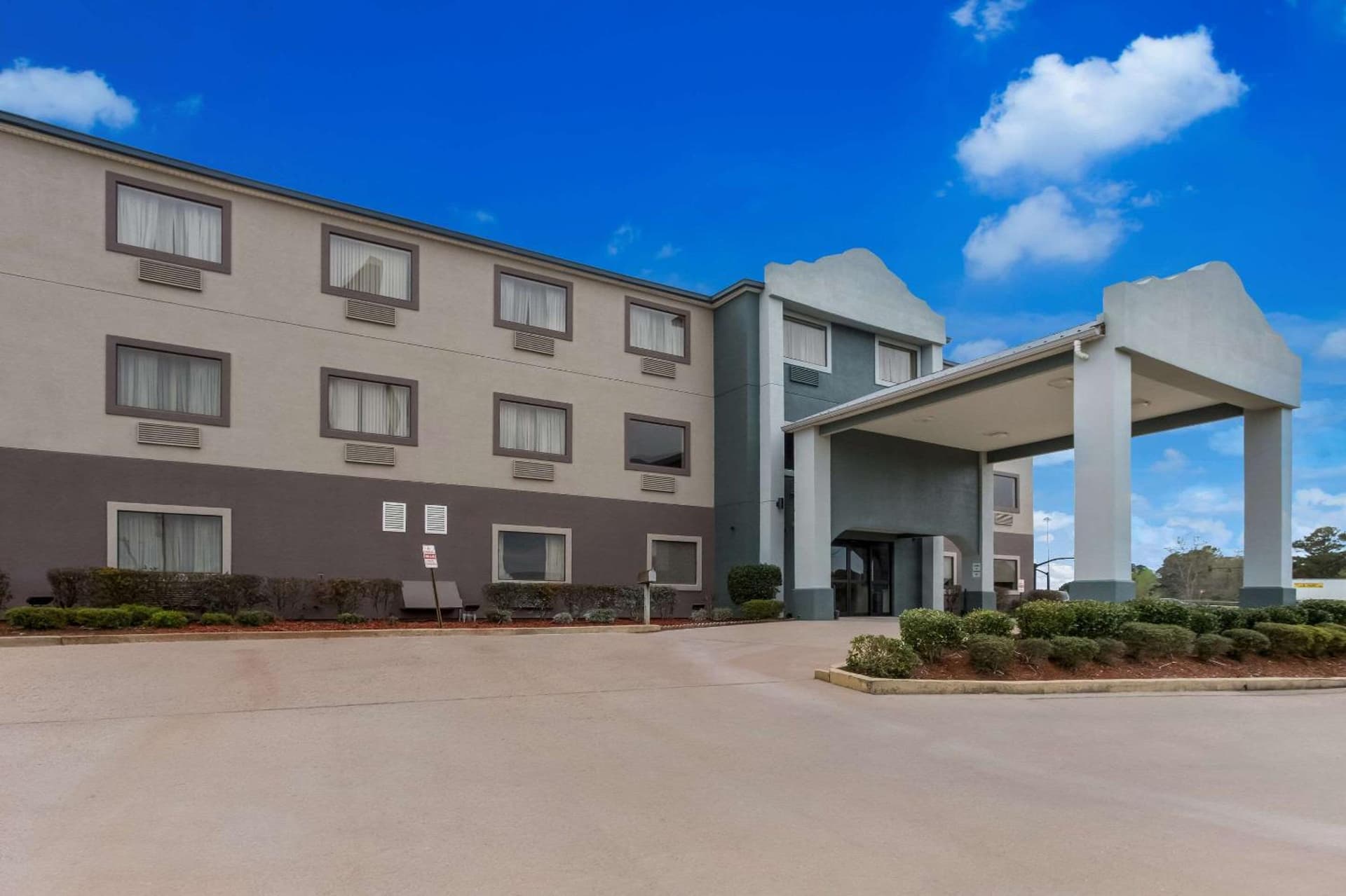 Quality Inn & Suites Pearl-Jackson featured exterior or lobby in Pearl, MS — similar hotel