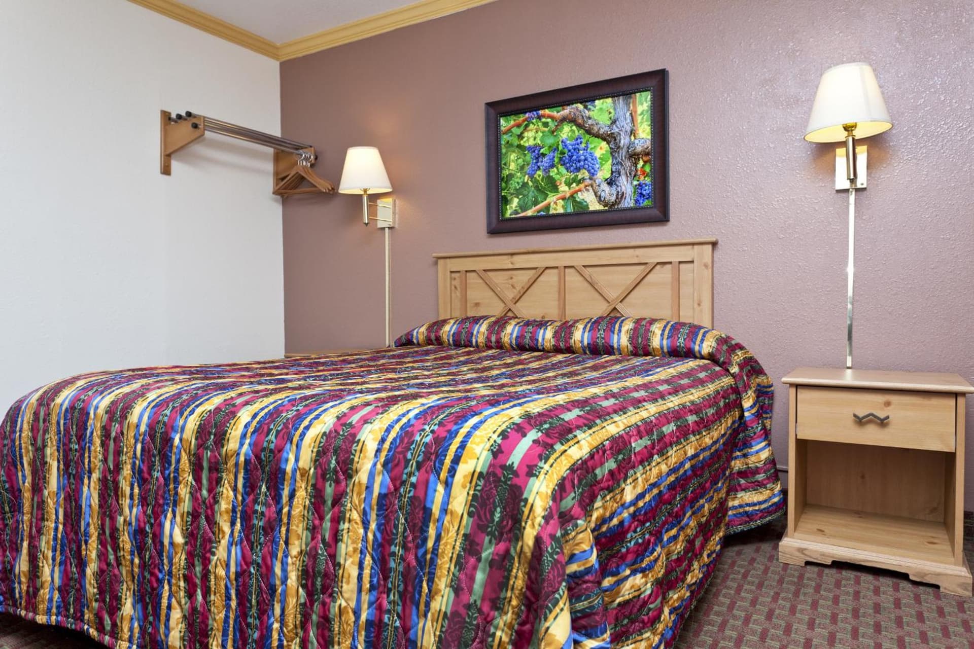 National 9 Inn - Placerville gallery photo in Placerville, CA — image 36