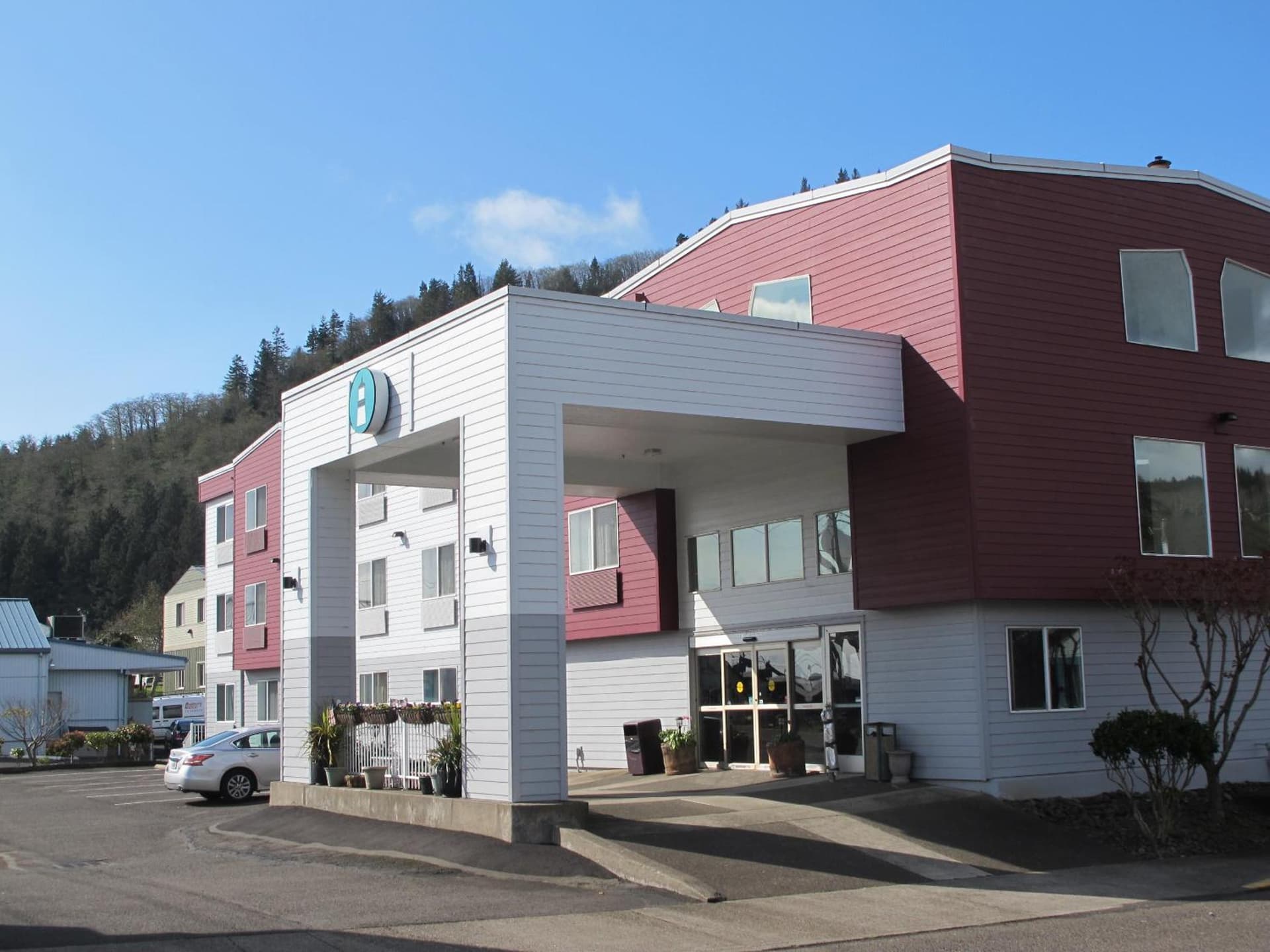 The Hotel Garibaldi featured exterior or lobby in Garibaldi, OR — similar hotel