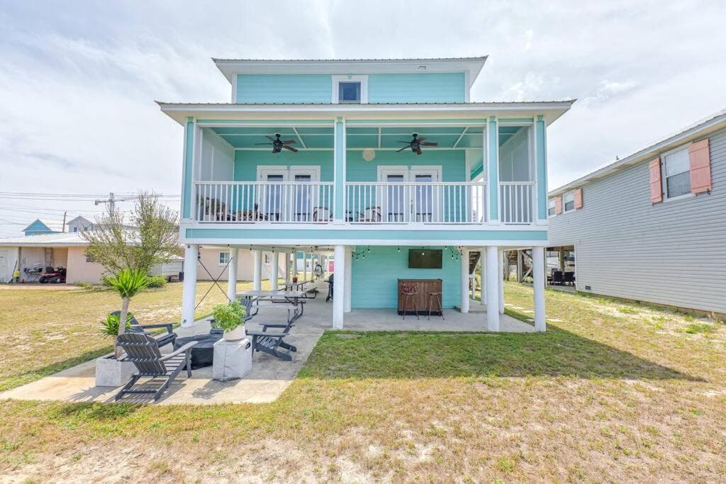 2 Blocks to The Beach! Overlooking Gulf State Park interior in Gulf Shores, AL — gallery photo 2