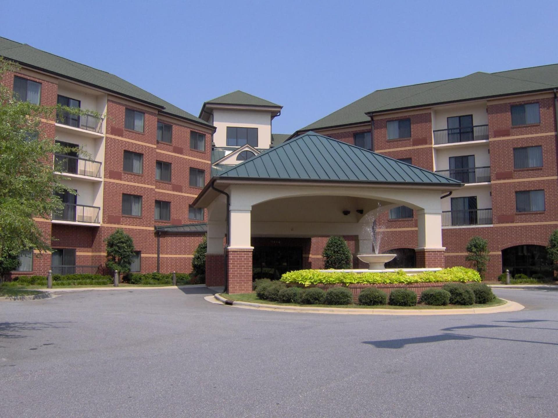 Courtyard by Marriott Hickory exterior or lobby in Hickory, NC — main listing photo
