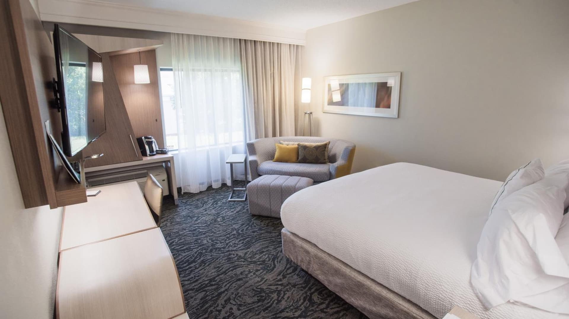 Courtyard by Marriott Hickory gallery photo in Hickory, NC — image 38