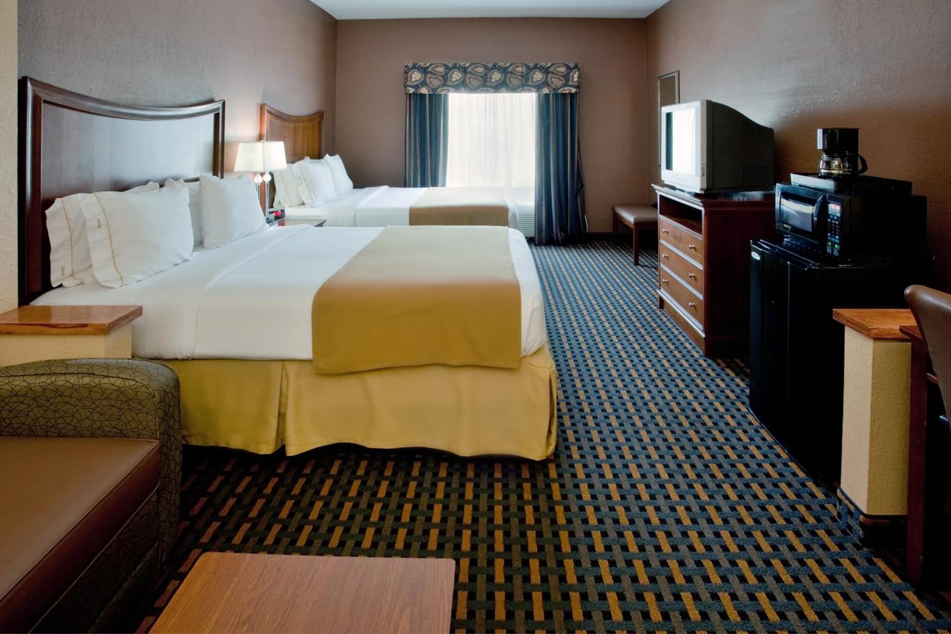 Holiday Inn Express Hotel & Suites Suffolk by IHG property views in Suffolk, VA — gallery photo 3