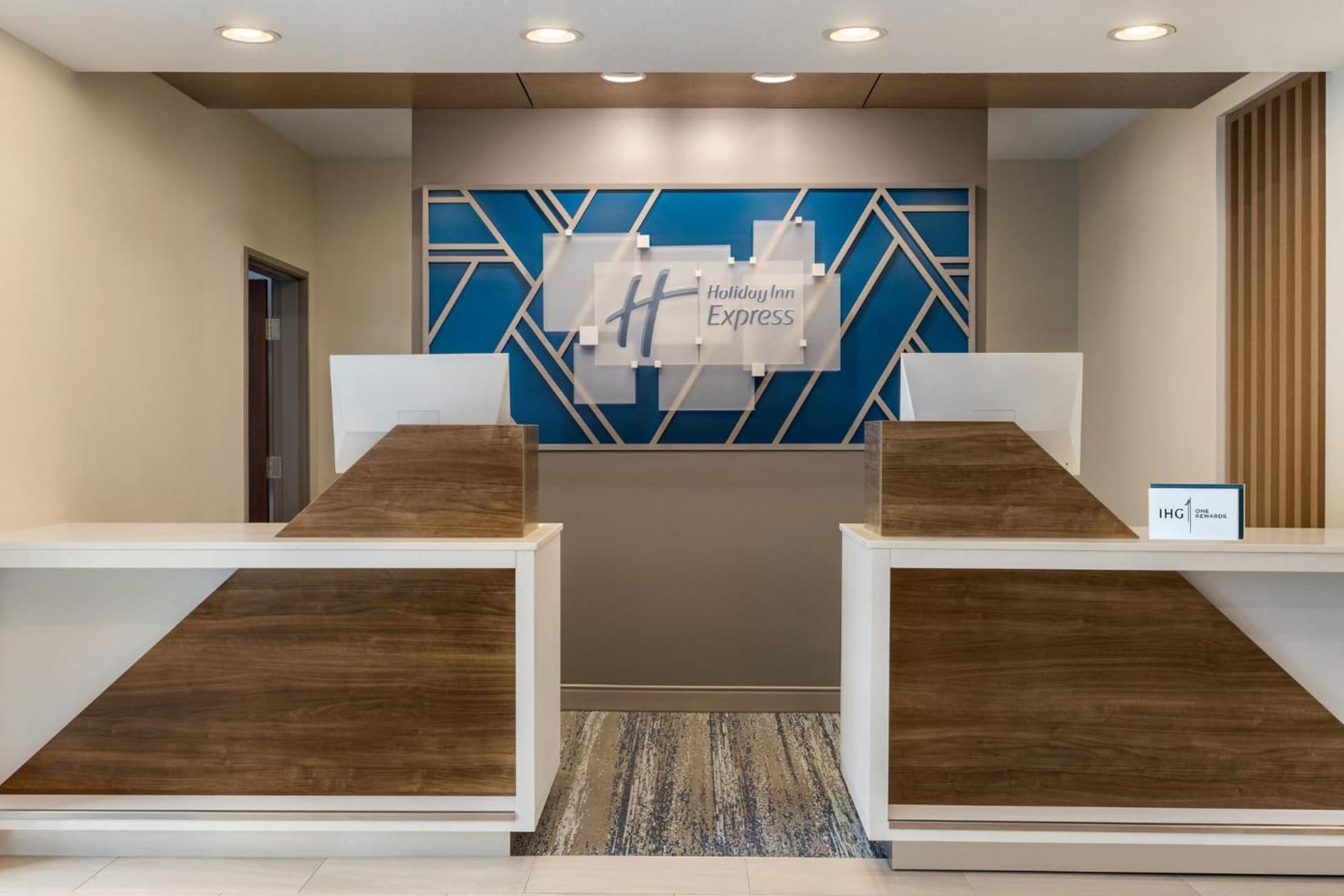 Holiday Inn Express & Suites East Greenbush Albany-Skyline by IHG gallery photo in Rensselaer, NY — image 4