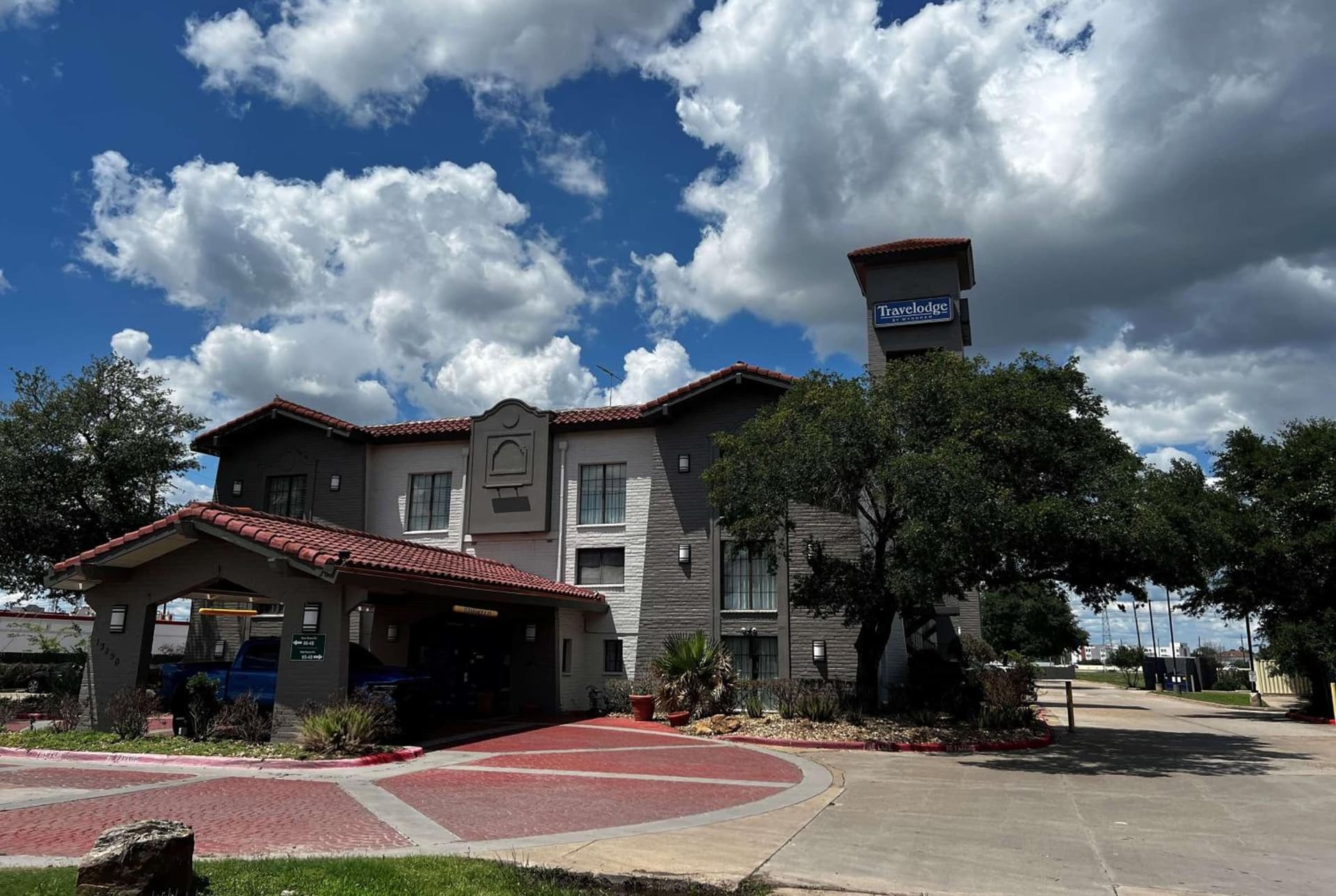 Travelodge by Wyndham Houston Cy-Fair interior in Houston, TX — gallery photo 2