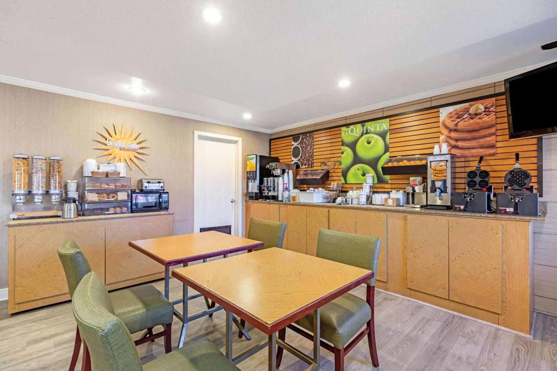 La Quinta by Wyndham El Paso East gallery photo in El Paso, TX — image 12