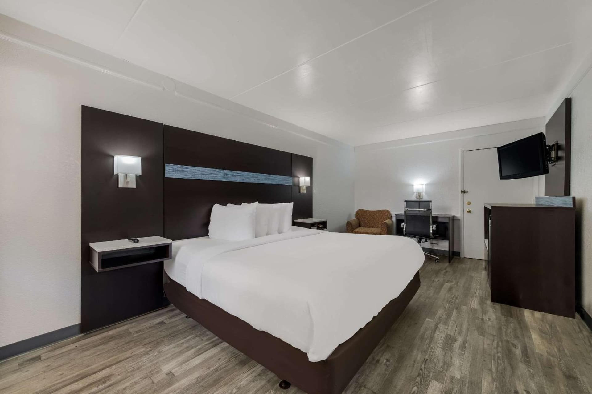 Quality Inn & Suites Airport gallery photo in Charlotte, NC — image 41