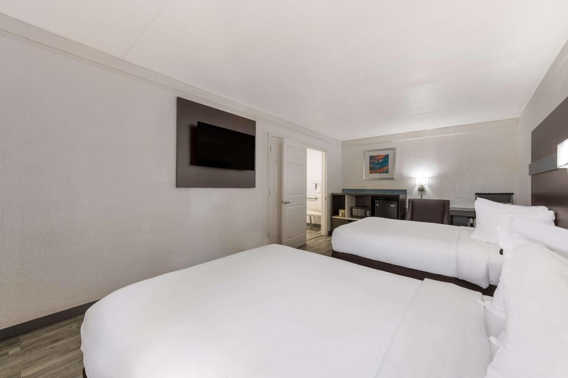 Quality Inn & Suites Airport gallery photo in Charlotte, NC — image 47
