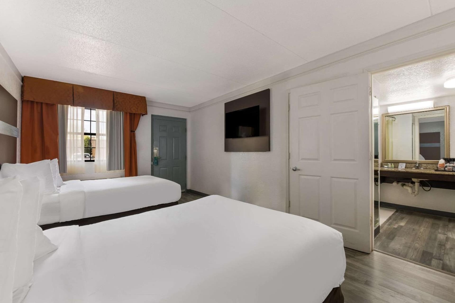 Quality Inn & Suites Airport gallery photo in Charlotte, NC — image 45