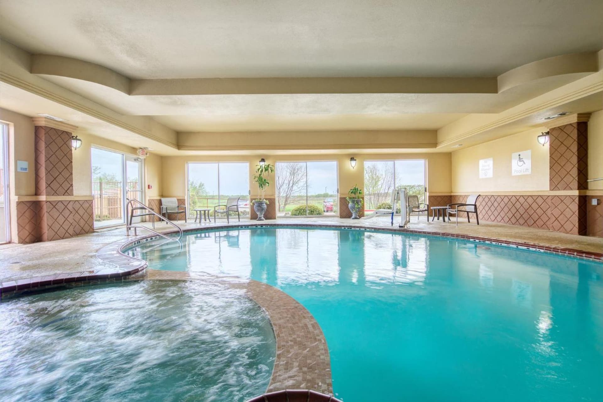 Country Inn & Suites by Radisson, Terrell gallery photo in Terrell, TX — image 42