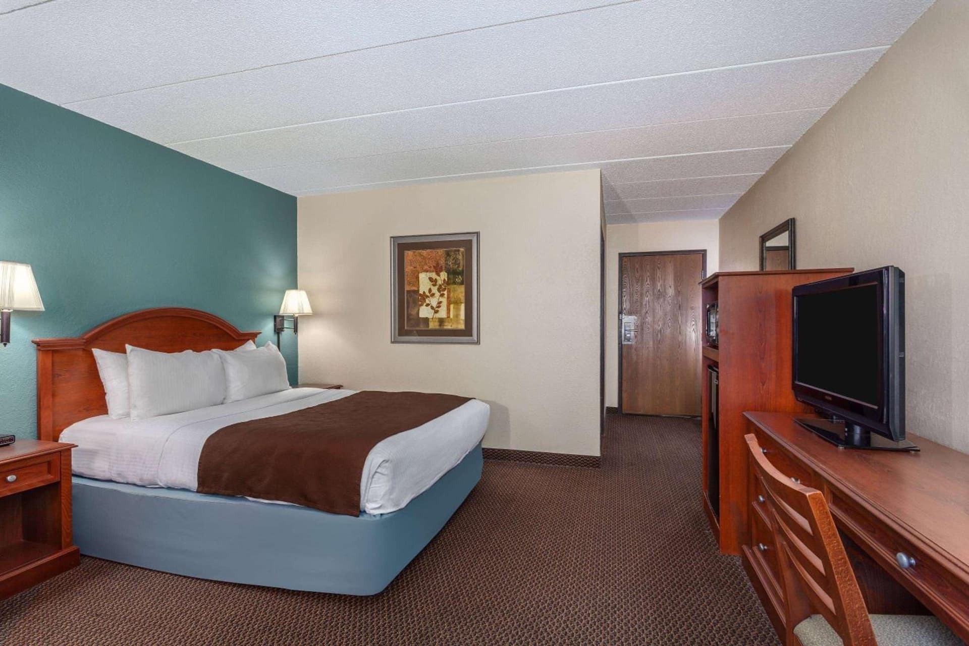 AmericInn by Wyndham New Richmond gallery photo in New Richmond, WI — image 63