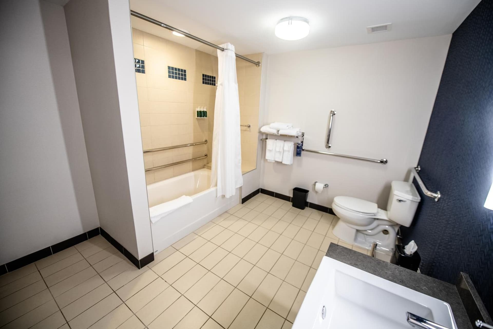 Fairfield by Marriott Inn & Suites Washington Casino Area property views in Washington, PA — gallery photo 3