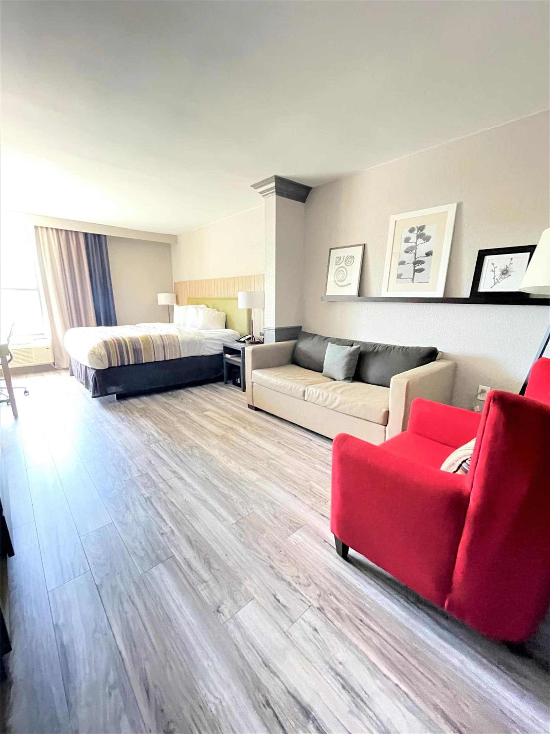 Country Inn & Suites by Radisson, Greenville, NC gallery photo in Winterville, NC — image 10