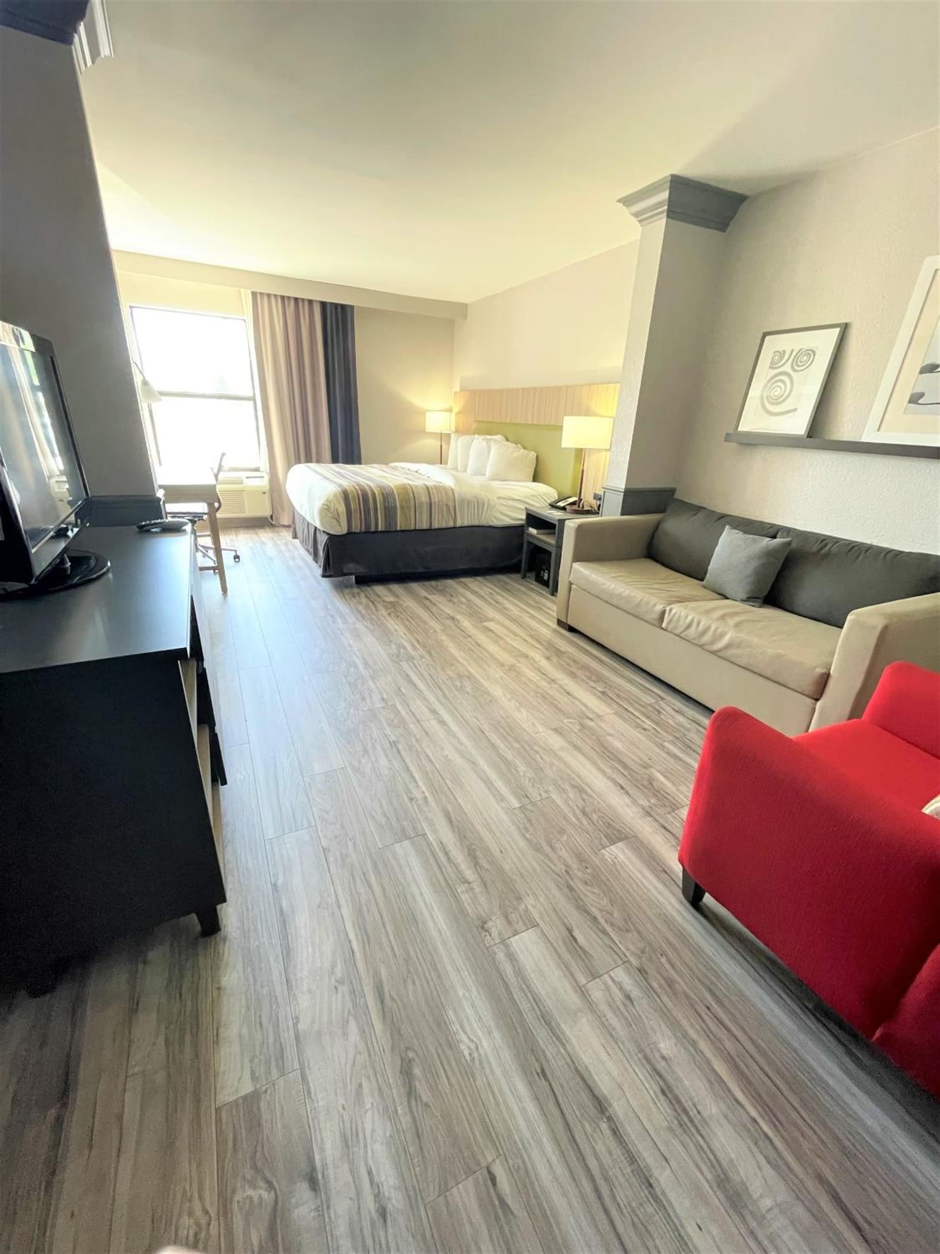Country Inn & Suites by Radisson, Greenville, NC gallery photo in Winterville, NC — image 8