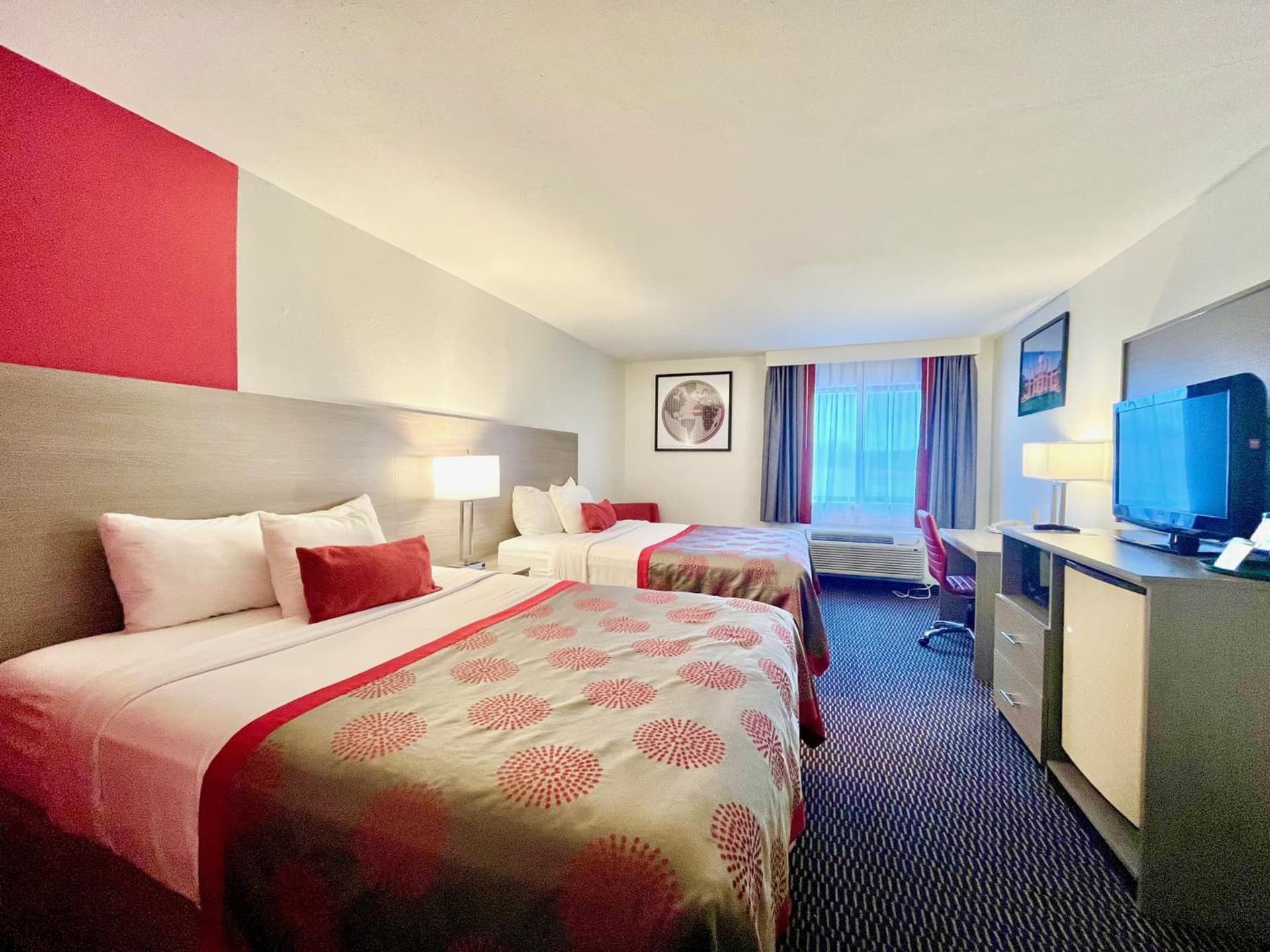 Ramada by Wyndham Columbia interior in Columbia, MO — gallery photo 2