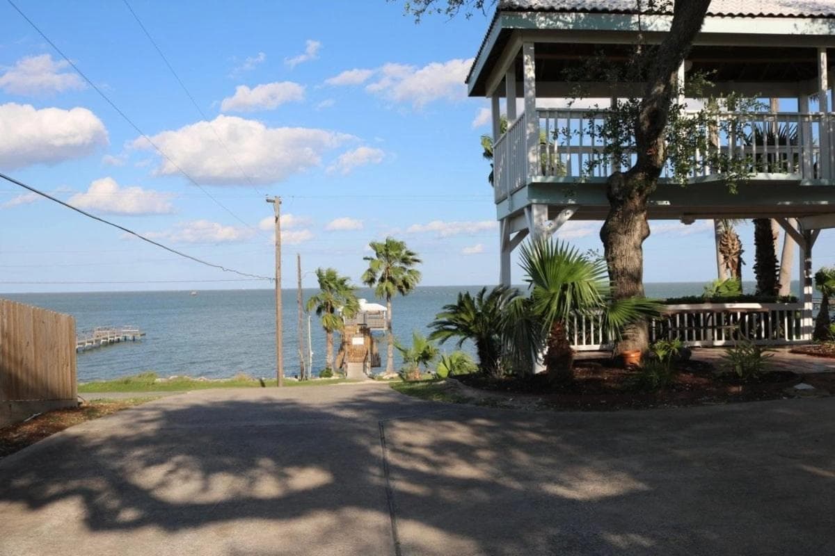 Pelican Bay Resort gallery photo in Rockport, TX — image 9